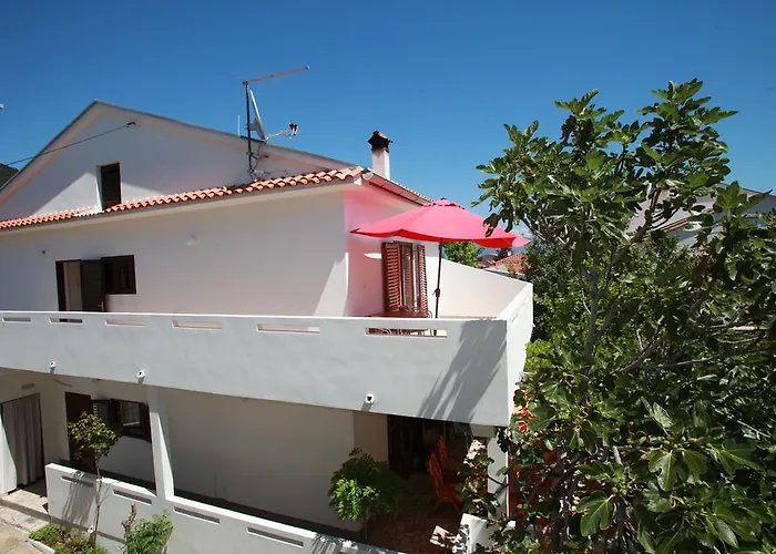 Apartments Reljic With Terrace